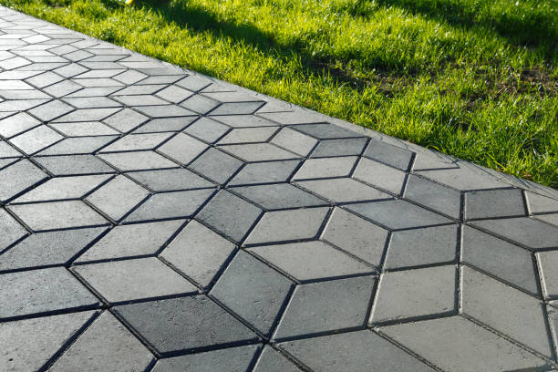 Best Driveway Pavers Installation  in Venetian Vlage, IL